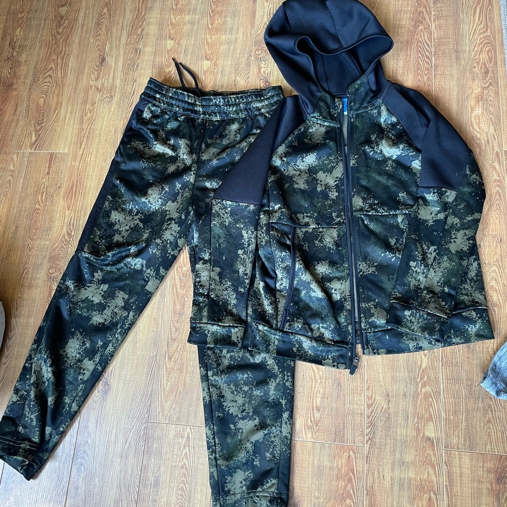 Old Navy Black and Green Camo Kids Matching Hoodie & Joggers Set